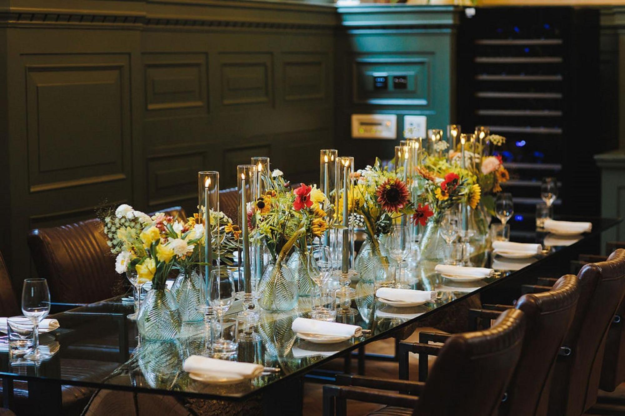 Stock Exchange Hotel, Manchester, Autograph Collection מראה חיצוני תמונה A table at the restaurant