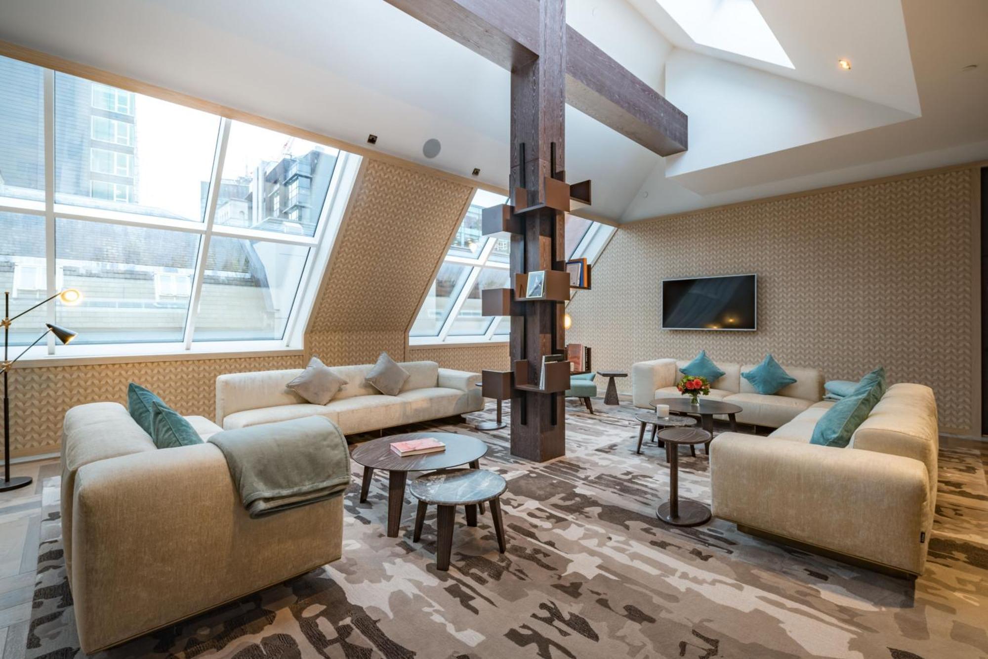 Stock Exchange Hotel, Manchester, Autograph Collection מראה חיצוני תמונה The Club at London Heathrow Airport